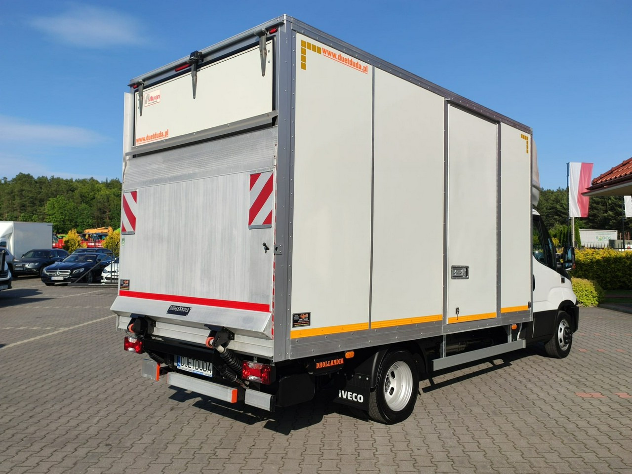 Лекотоварен автомобил фургон Iveco Daily 35C14: снимка 7