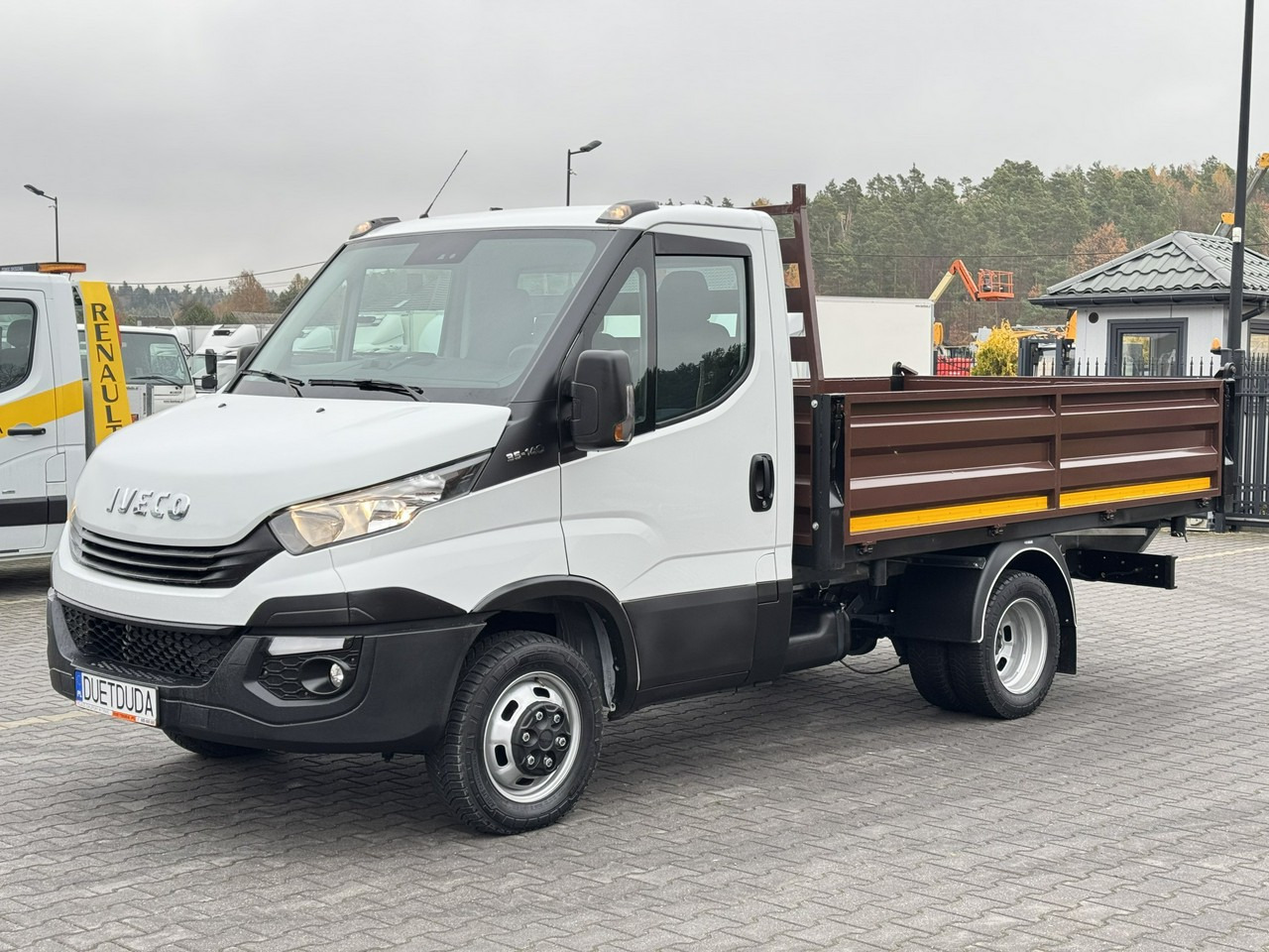 Iveco Daily 35C14 - Бус самосвал: снимка 5 Iveco Daily 35C14 - Бус самосвал: снимка 5