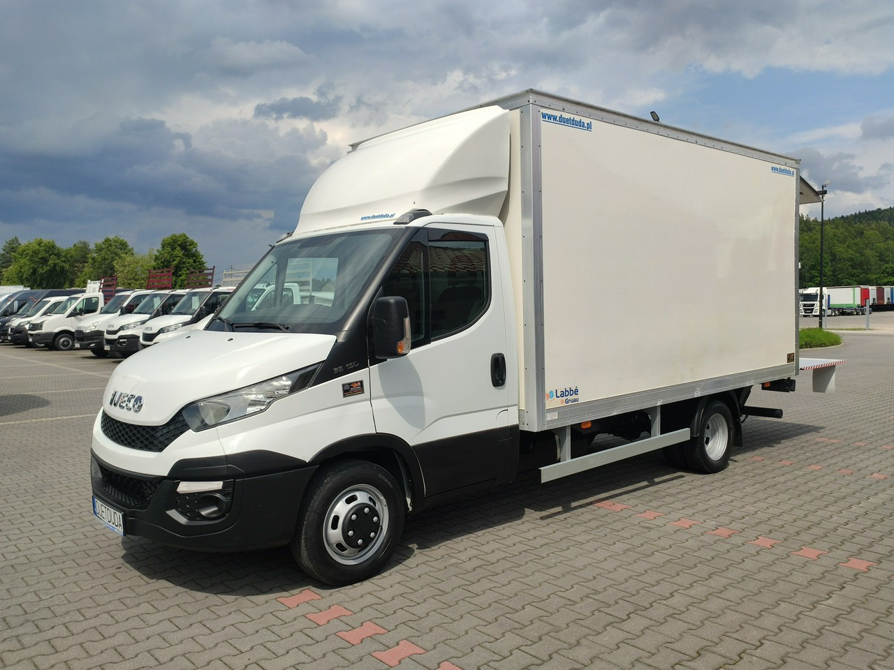 Iveco Daily 35C15 - Лекотоварен автомобил фургон: снимка 2 Iveco Daily 35C15 - Лекотоварен автомобил фургон: снимка 2