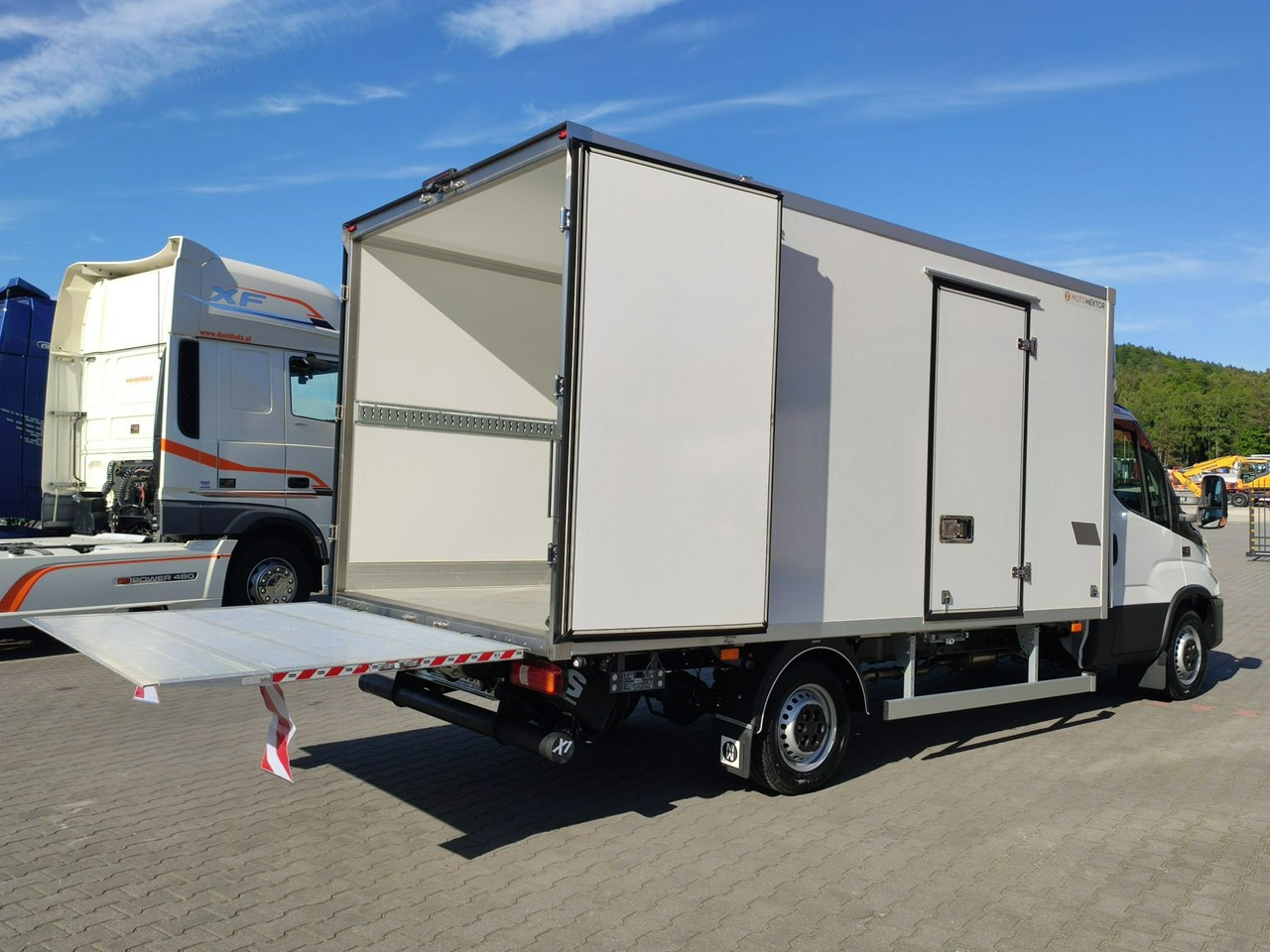 Iveco Daily 35S16 V - Хладилен бус: снимка 4 Iveco Daily 35S16 V - Хладилен бус: снимка 4