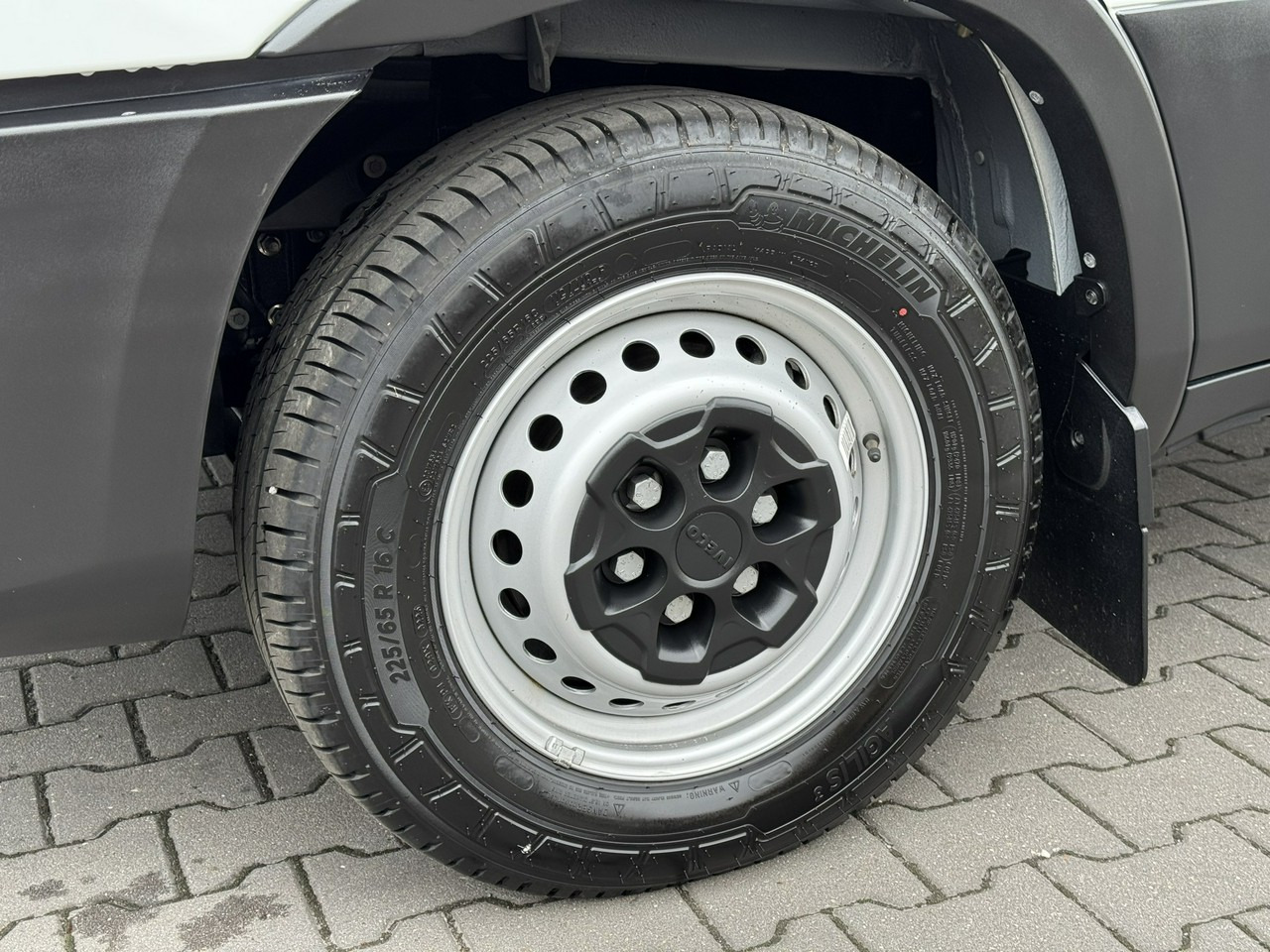 Iveco Daily 35S16 V - Хладилен бус: снимка 4 Iveco Daily 35S16 V - Хладилен бус: снимка 4