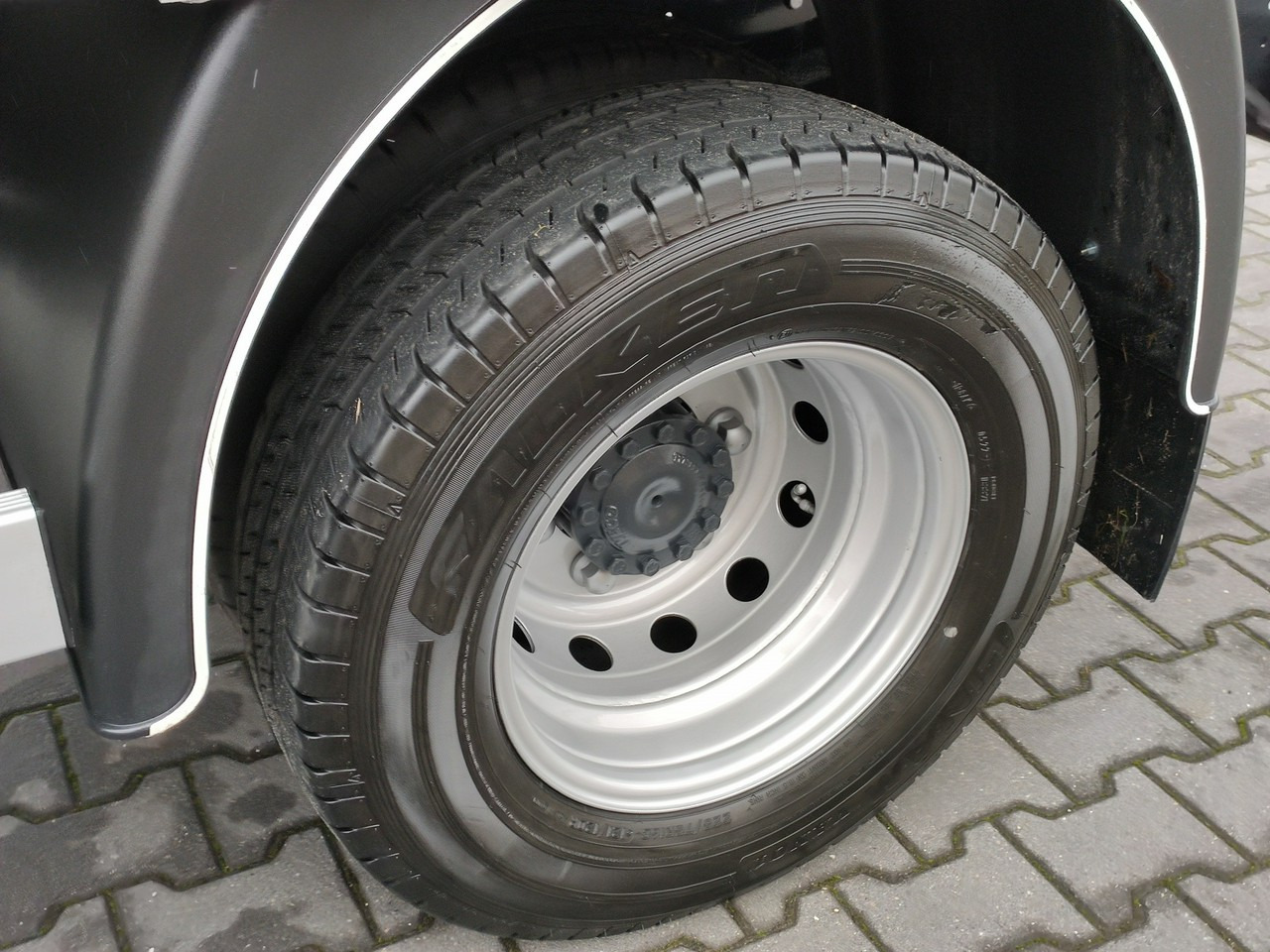 Брезентов бус Iveco Daily 70C18 V H: снимка 10