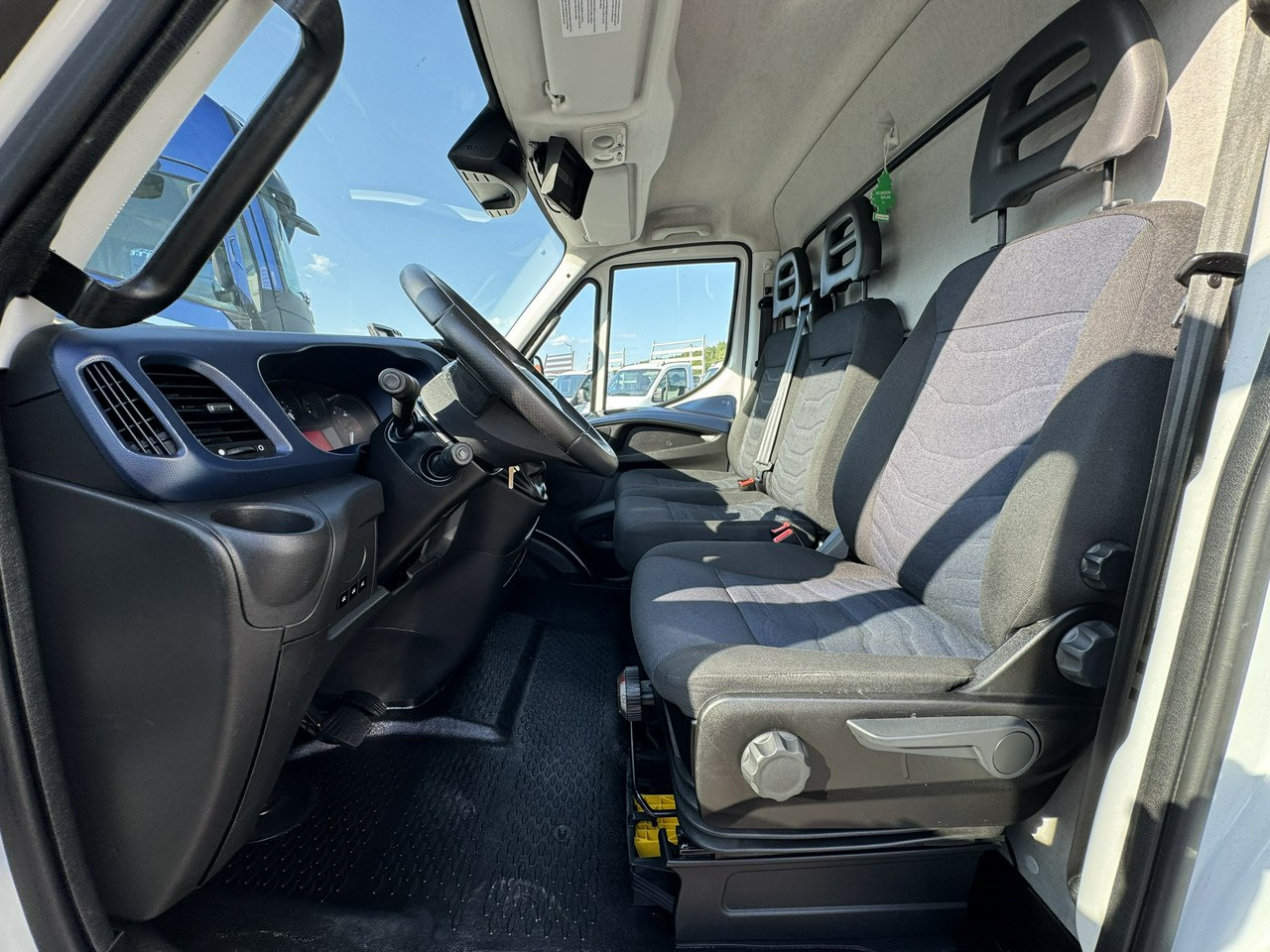 Хладилен бус Iveco Daily 72C18 Mroźnia HI-MATIC 14 Euro Palet: снимка 23