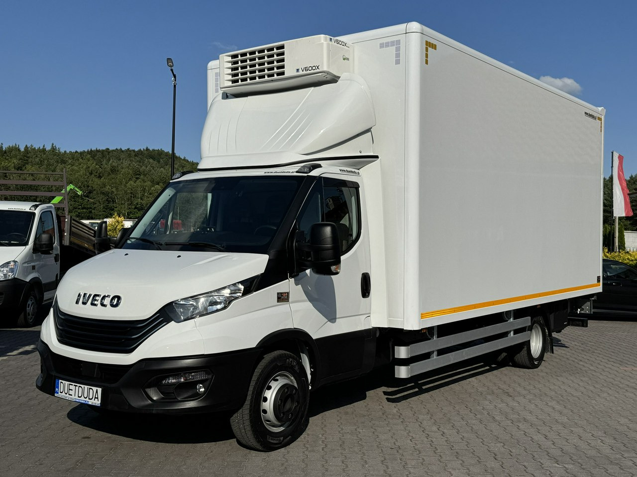 Iveco Daily 72C18 Mroźnia HI-MATIC 14 Euro Palet - Хладилен бус: снимка 2 Iveco Daily 72C18 Mroźnia HI-MATIC 14 Euro Palet - Хладилен бус: снимка 2