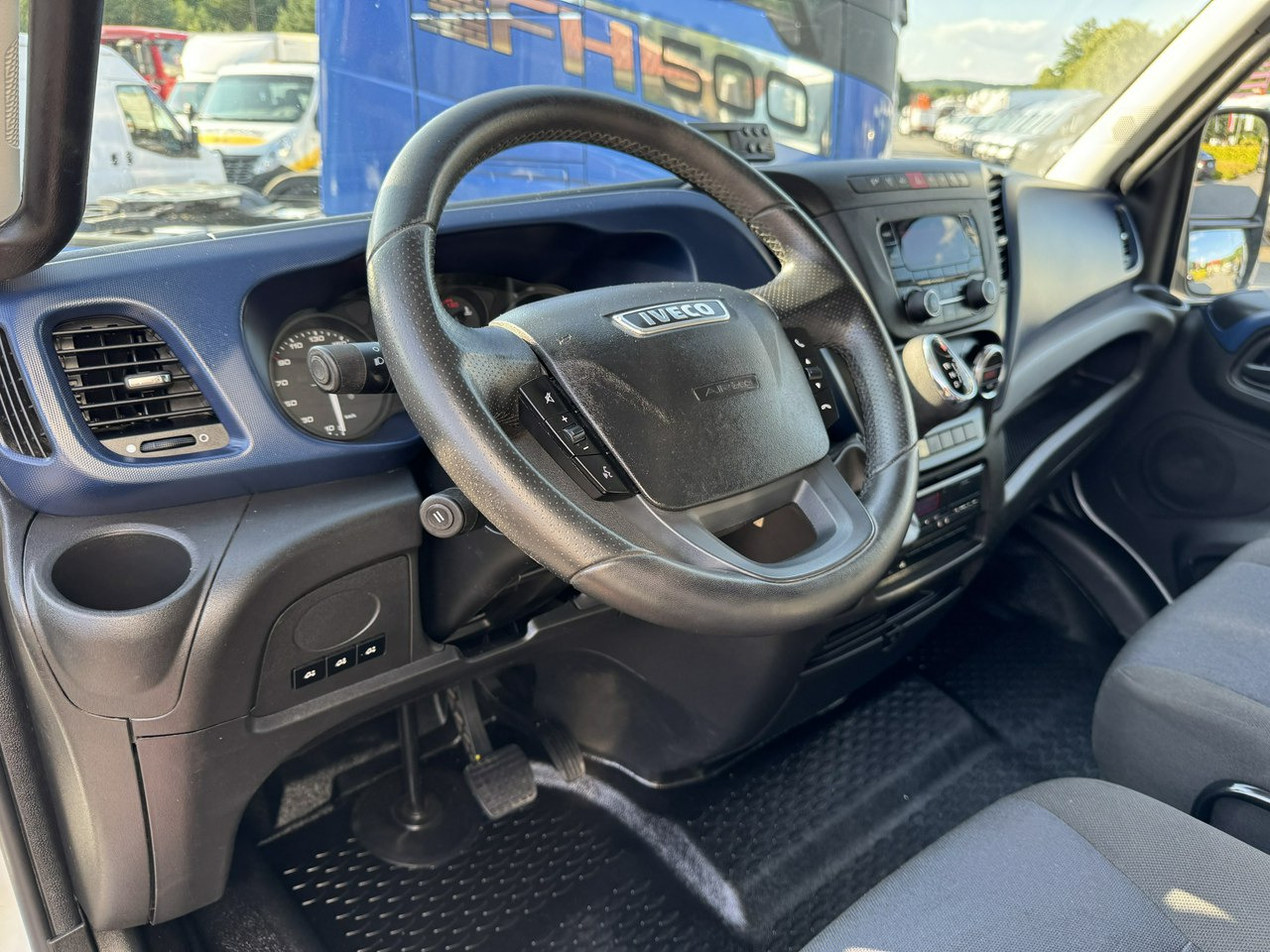 Хладилен бус Iveco Daily 72C18 Mroźnia HI-MATIC 14 Euro Palet: снимка 24