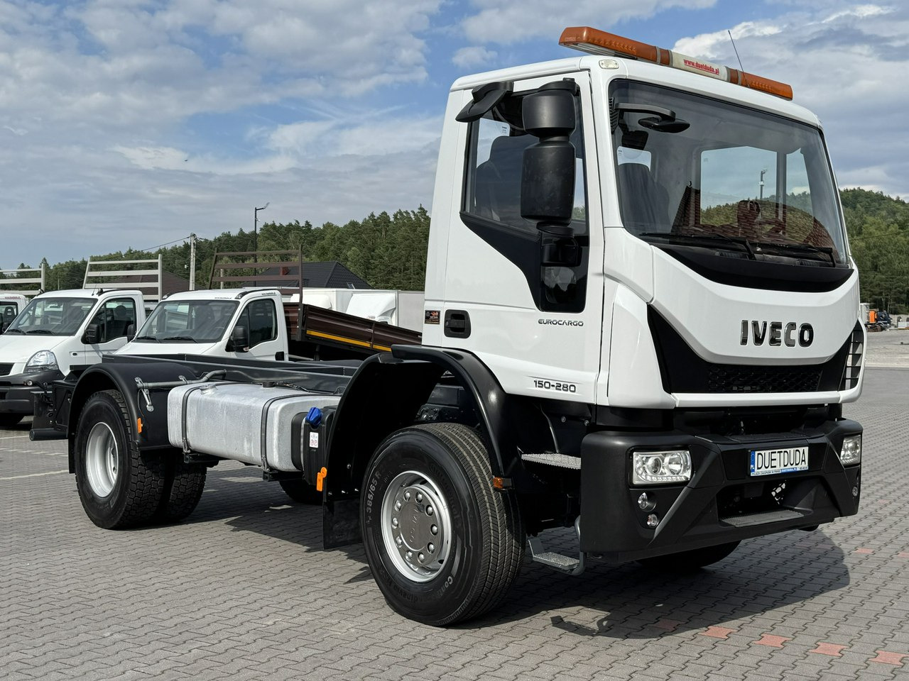 Iveco Eurocargo 150-280 Rama 550cm Napęd 4x4 Reduktor + Blokady - Шаси кабина: снимка 2 Iveco Eurocargo 150-280 Rama 550cm Napęd 4x4 Reduktor + Blokady - Шаси кабина: снимка 2