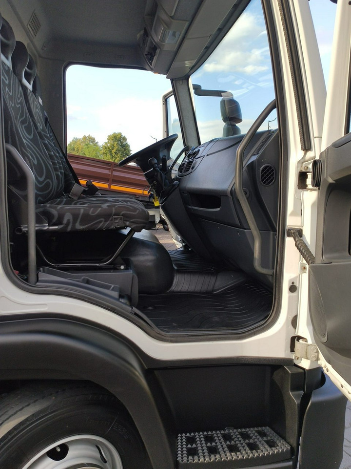 Лизинг на Iveco Eurocargo 80EL18 E5 Super Stan UNIKAT !!! Iveco Eurocargo 80EL18 E5 Super Stan UNIKAT !!!: снимка 25 Лизинг на Iveco Eurocargo 80EL18 E5 Super Stan UNIKAT !!! Iveco Eurocargo 80EL18 E5 Super Stan UNIKAT !!!: снимка 25