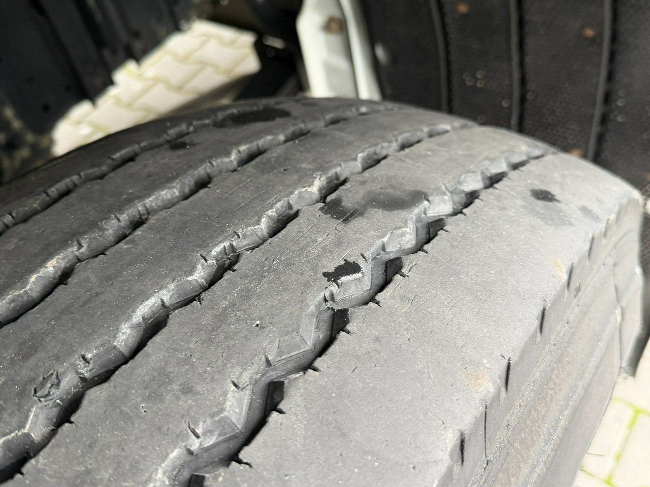 Iveco STRALIS 260S40 E6 Chłodnia Mroźnia Agregat THERMO KING T-1000R - Рефрижератор камион: снимка 4 Iveco STRALIS 260S40 E6 Chłodnia Mroźnia Agregat THERMO KING T-1000R - Рефрижератор камион: снимка 4