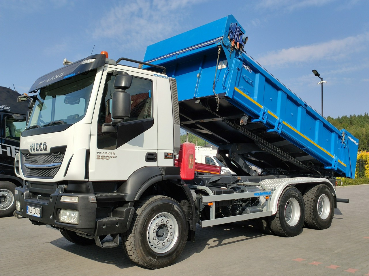 Iveco Trakker 360 EEV Manual 6x4 Wywrot 3-stronny Hydroburta Bok i Tył - Самосвал камион: снимка 3 Iveco Trakker 360 EEV Manual 6x4 Wywrot 3-stronny Hydroburta Bok i Tył - Самосвал камион: снимка 3