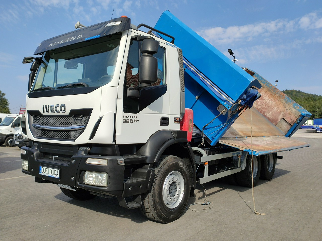 Iveco Trakker 360 EEV Manual 6x4 Wywrot 3-stronny Hydroburta Bok i Tył - Самосвал камион: снимка 1 Iveco Trakker 360 EEV Manual 6x4 Wywrot 3-stronny Hydroburta Bok i Tył - Самосвал камион: снимка 1