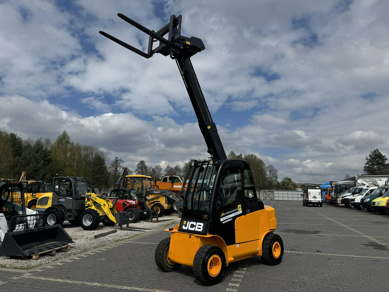 JCB TLT 35D 4x4 T4 TELESKOP / TELESKOPOWY Ładowarka Teleskopowa - Телескопичен товарач: снимка 1 JCB TLT 35D 4x4 T4 TELESKOP / TELESKOPOWY Ładowarka Teleskopowa - Телескопичен товарач: снимка 1