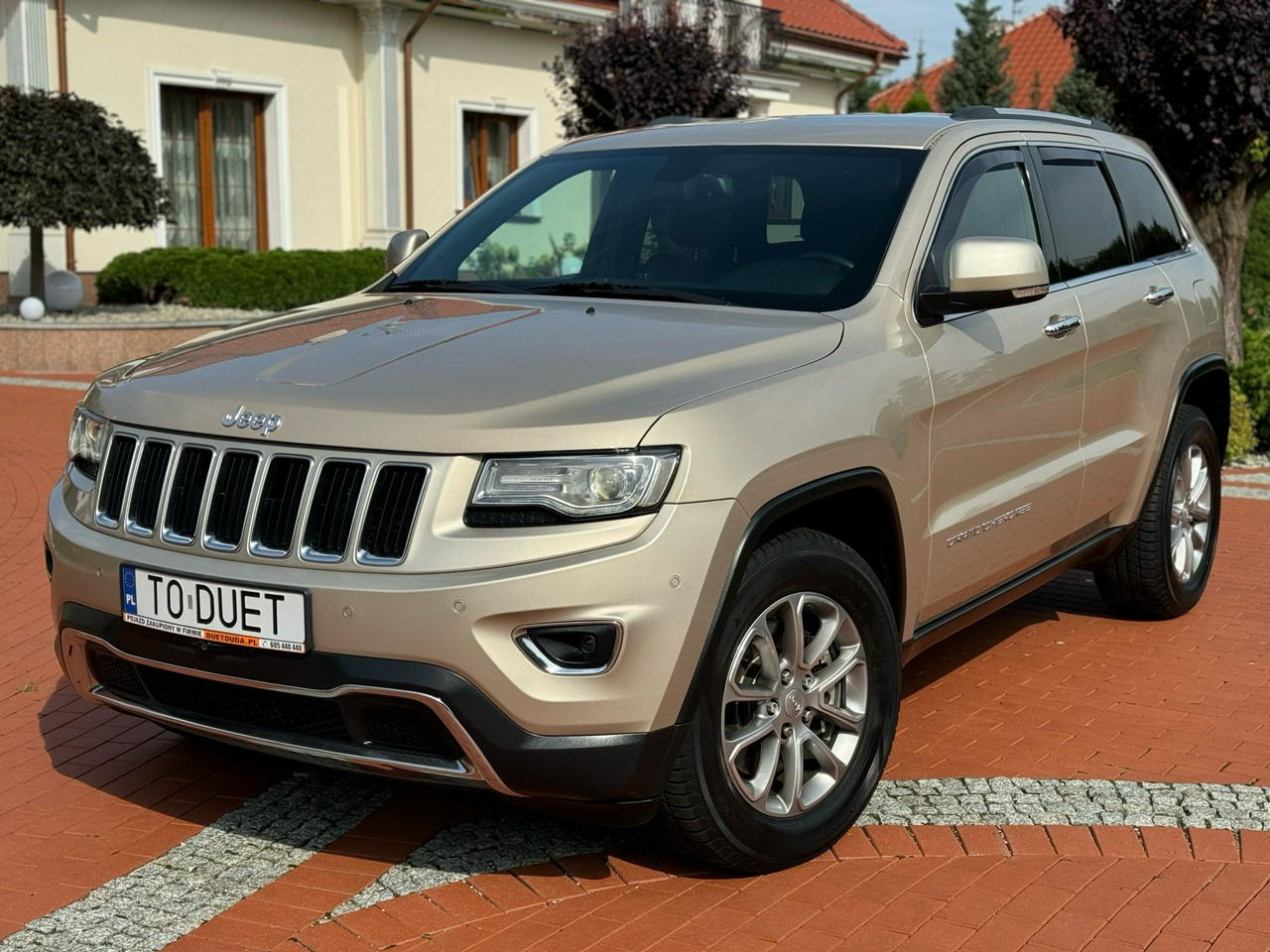 Jeep Grand Cherokee - Джип: снимка 3 Jeep Grand Cherokee - Джип: снимка 3