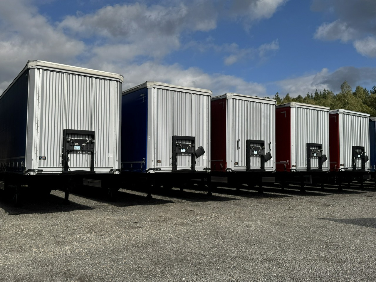 Kassbohrer Maxima XS Standard Super Stan !!! - Брезентово полуремарке: снимка 2 Kassbohrer Maxima XS Standard Super Stan !!! - Брезентово полуремарке: снимка 2