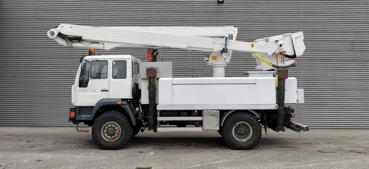 MAN LE 18.280 4x4 Zwyżka Altec TA60 Podnośnik Koszowy - Автовишка: снимка 2 MAN LE 18.280 4x4 Zwyżka Altec TA60 Podnośnik Koszowy - Автовишка: снимка 2