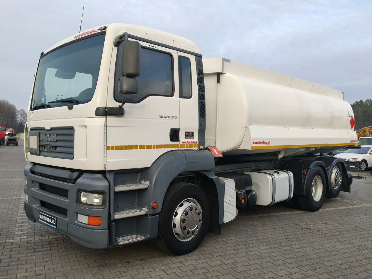 MAN TGA 26.310 Autocysterna z Dystrybucją - Камион цистерна: снимка 1 MAN TGA 26.310 Autocysterna z Dystrybucją - Камион цистерна: снимка 1