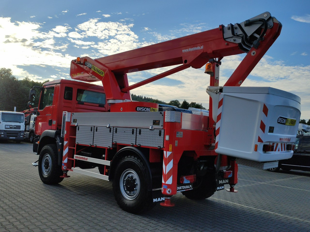 Автовишка MAN TGM 18.280 4x4 Zwyżka Bison Palfinger TKA 28 Podnośnik Koszowy: снимка 10 Автовишка MAN TGM 18.280 4x4 Zwyżka Bison Palfinger TKA 28 Podnośnik Koszowy: снимка 10