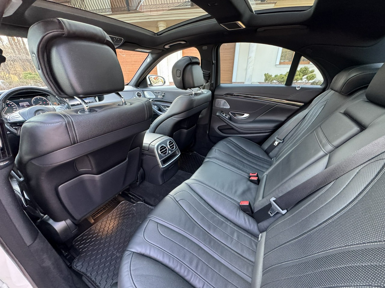 Седан Mercedes S 350: снимка 35
