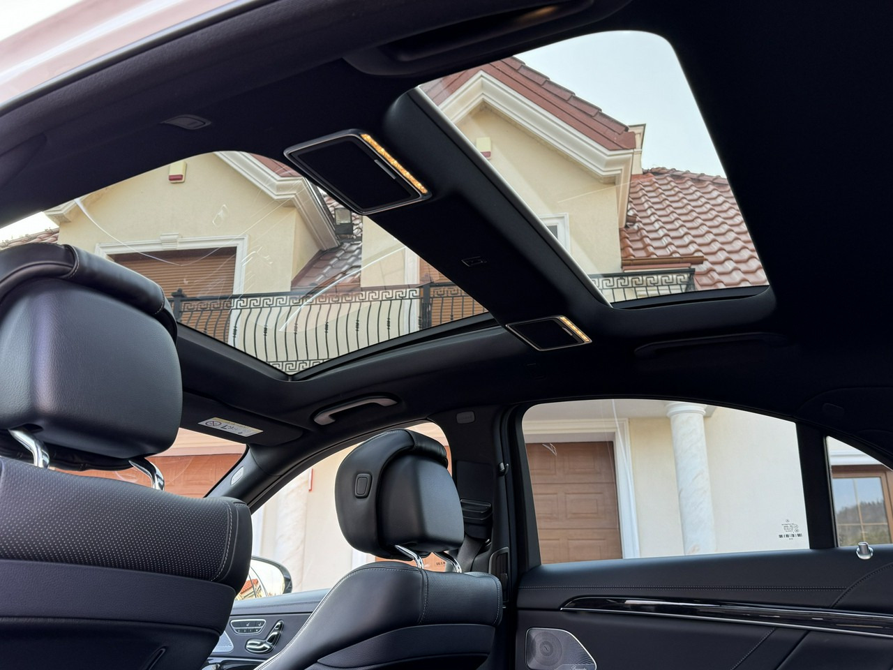 Седан Mercedes S 350: снимка 36