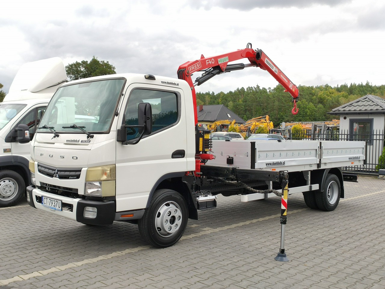 Mitsubishi Canter Fuso 7C15 3.0/150KM HDS FASSI F40 UNIKAT Super Stan !!! - Бордови камион, Камион с кран: снимка 2 Mitsubishi Canter Fuso 7C15 3.0/150KM HDS FASSI F40 UNIKAT Super Stan !!! - Бордови камион, Камион с кран: снимка 2