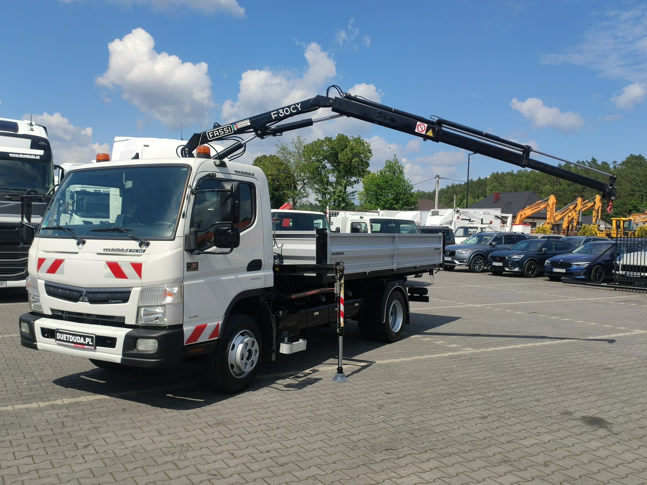 Mitsubishi Canter Fuso 9C18 3.0/180KM Automat, HDS FASSI F30 Wywrotka 3-str - Самосвал камион, Камион с кран: снимка 1 Mitsubishi Canter Fuso 9C18 3.0/180KM Automat, HDS FASSI F30 Wywrotka 3-str - Самосвал камион, Камион с кран: снимка 1