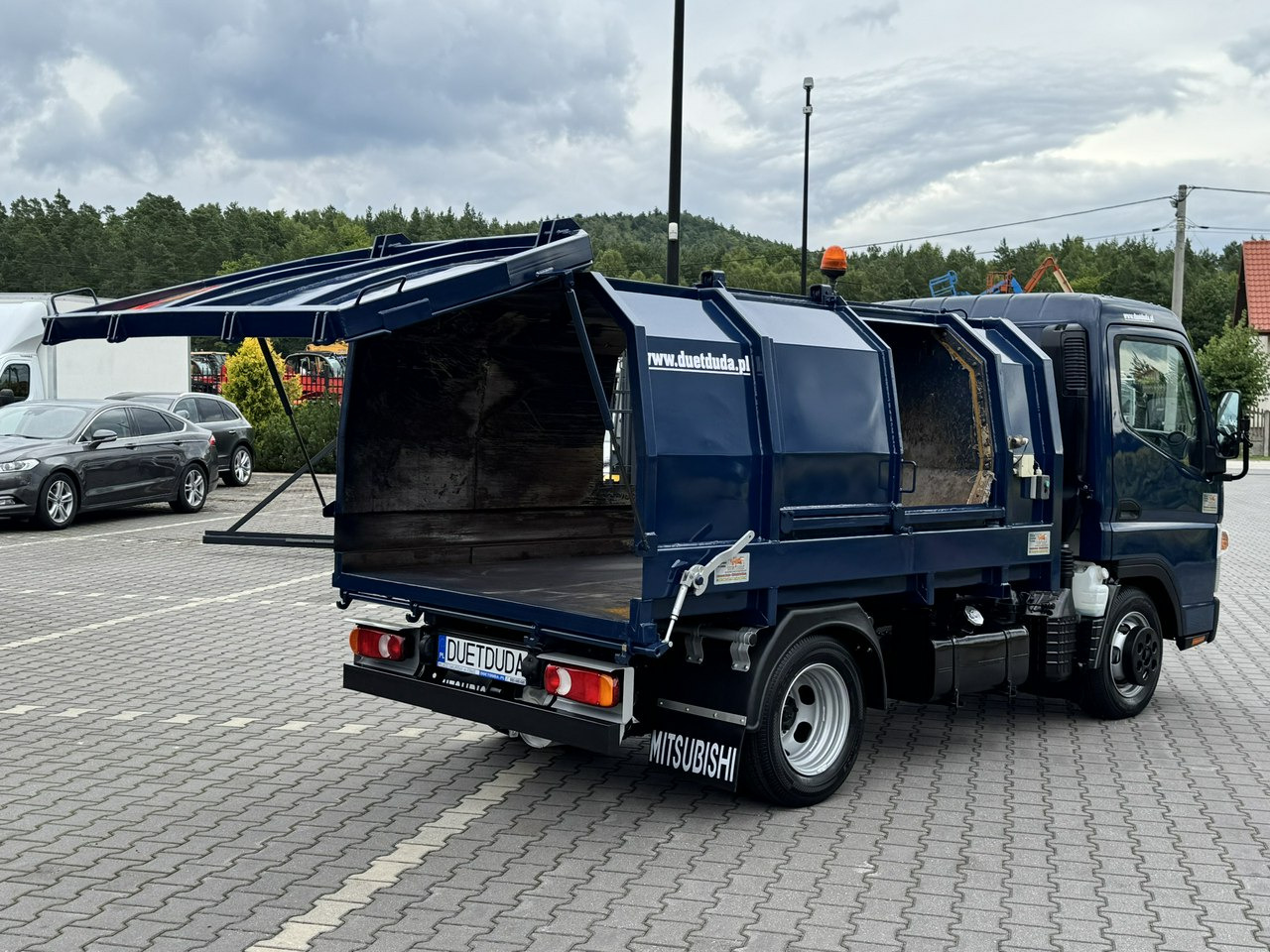 Mitsubishi Canter - Боклукчийска кола: снимка 2 Mitsubishi Canter - Боклукчийска кола: снимка 2