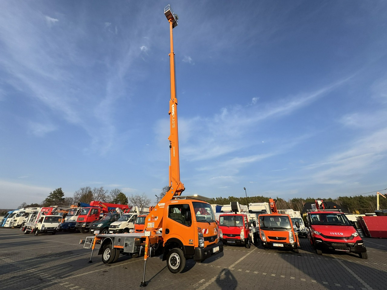 Автовишка Nissan Cabstar: снимка 15
