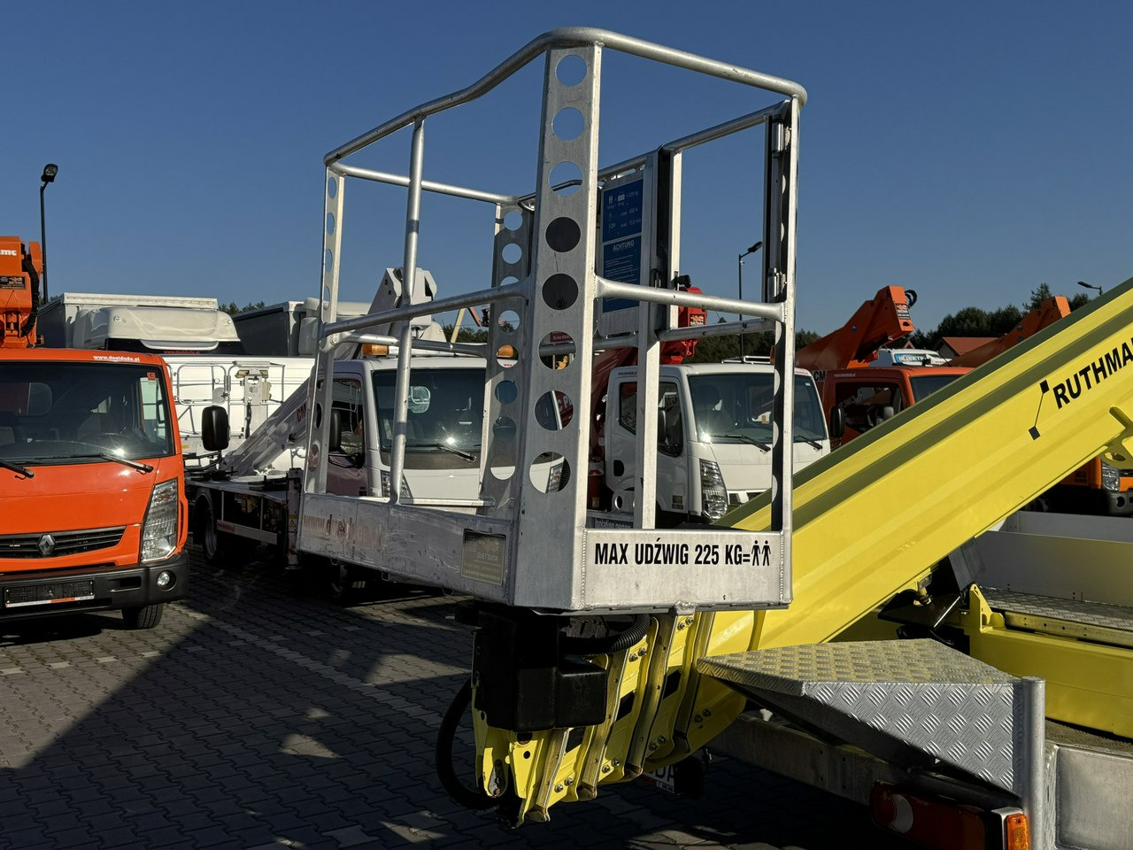 Автовишка Nissan Cabstar: снимка 16