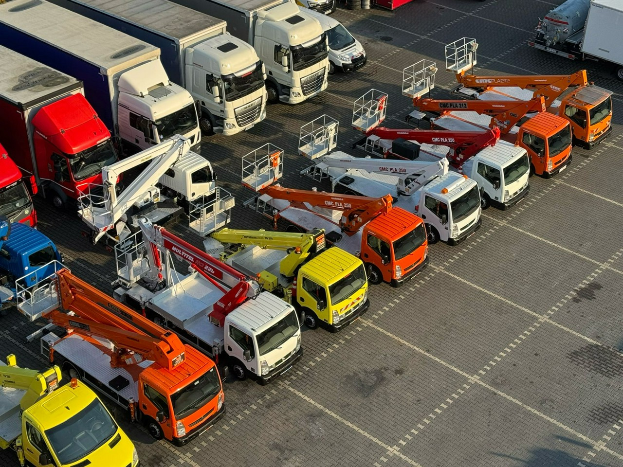 Nissan Cabstar - Автовишка: снимка 2 Nissan Cabstar - Автовишка: снимка 2