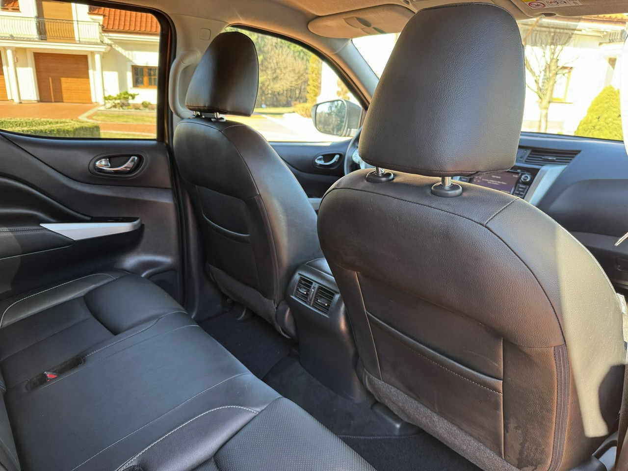 Пикап Nissan Navara: снимка 37