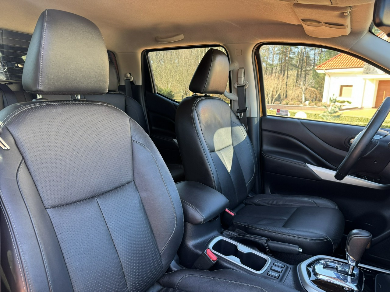 Пикап Nissan Navara: снимка 41
