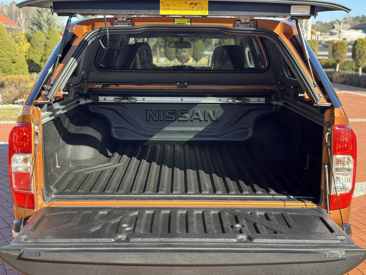 Пикап Nissan Navara: снимка 15