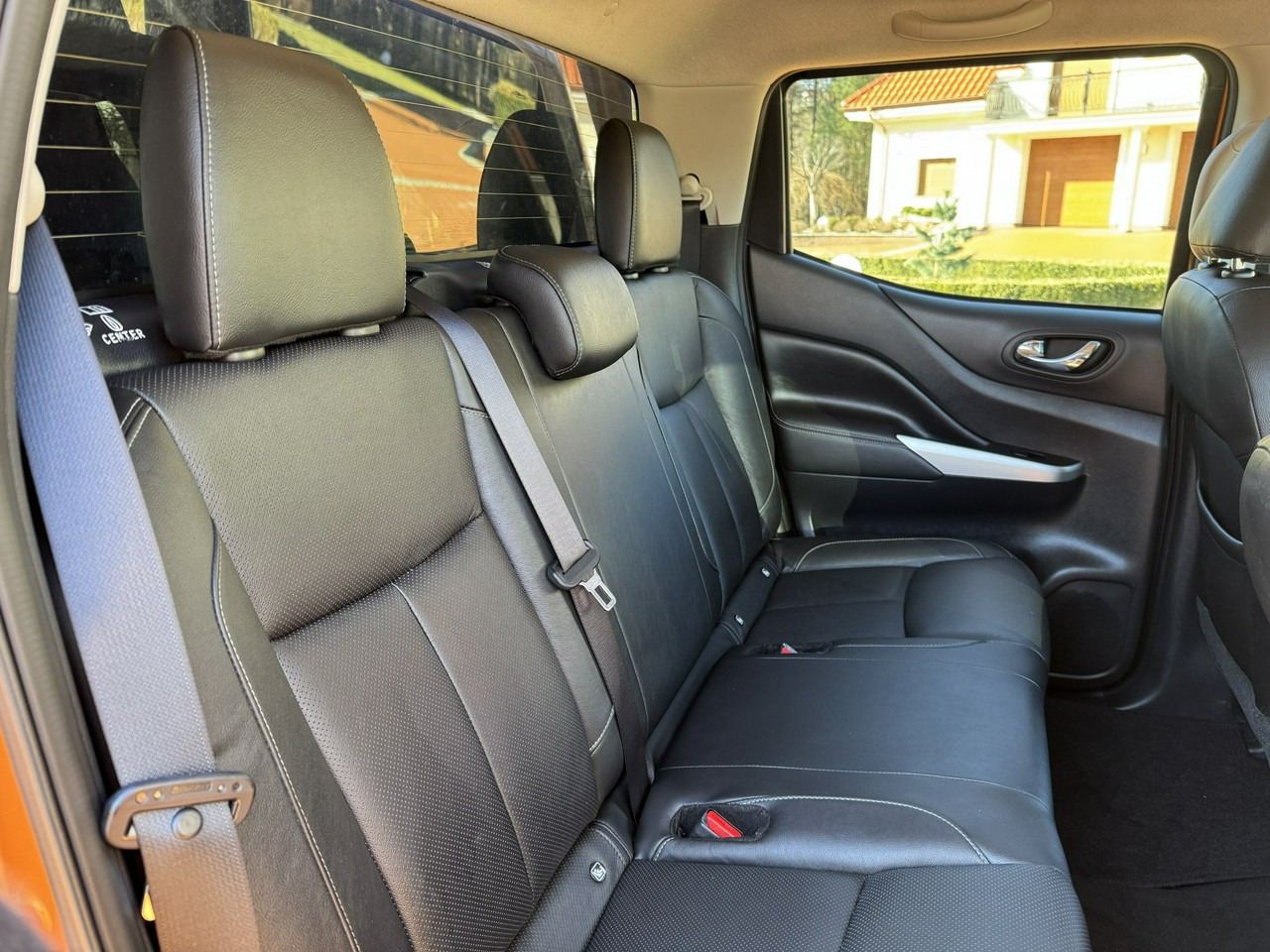 Пикап Nissan Navara: снимка 38