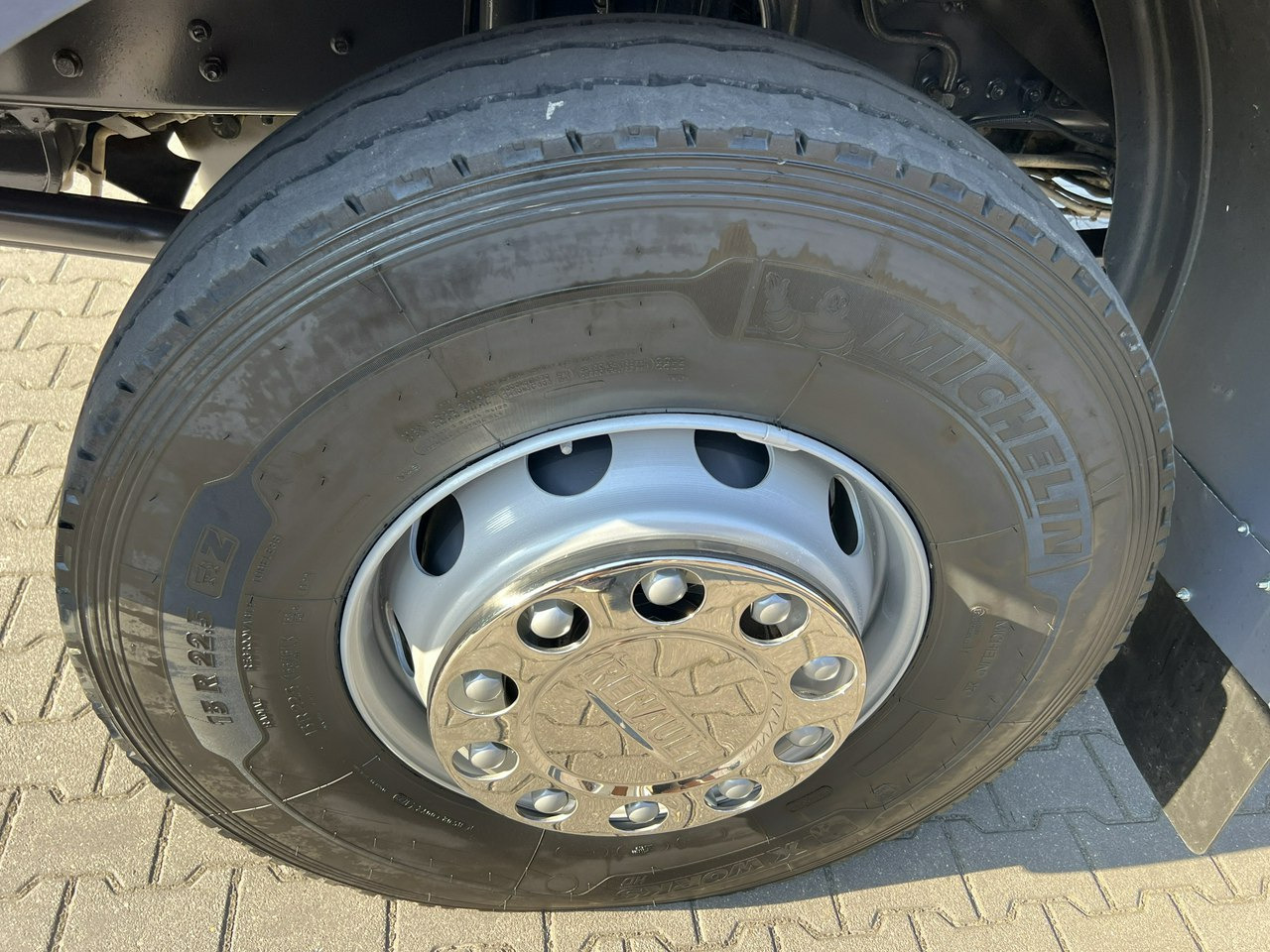 Renault Kerax 26.390 6x4 Mocny HDS FASSI F170 Sterowanie Radiowe - Самосвал камион, Камион с кран: снимка 4 Renault Kerax 26.390 6x4 Mocny HDS FASSI F170 Sterowanie Radiowe - Самосвал камион, Камион с кран: снимка 4