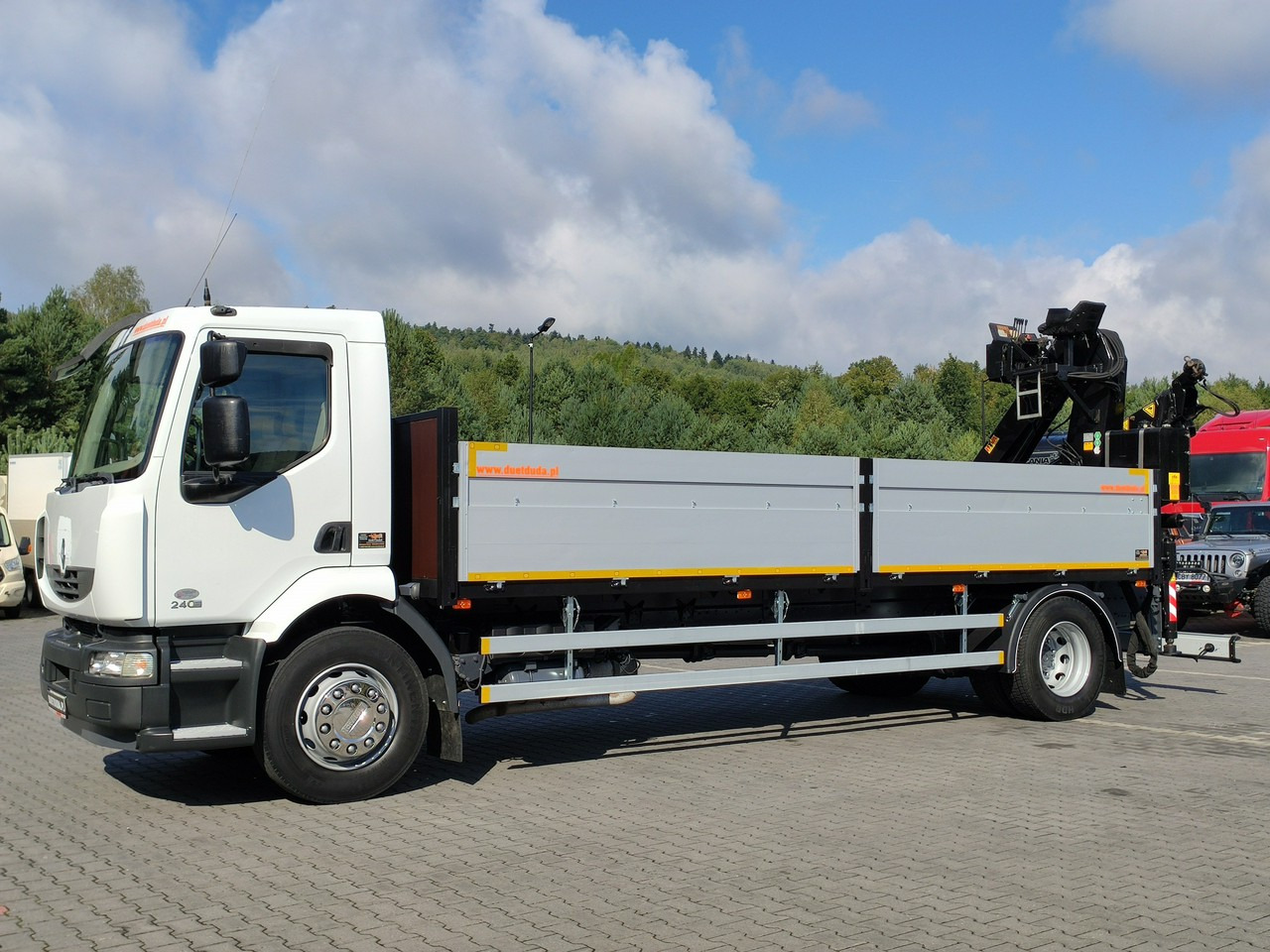Renault Midlum 180.240DXI + HDS HYVA HB170E2 Udzwig 3.6Tony - Бордови камион, Камион с кран: снимка 3 Renault Midlum 180.240DXI + HDS HYVA HB170E2 Udzwig 3.6Tony - Бордови камион, Камион с кран: снимка 3