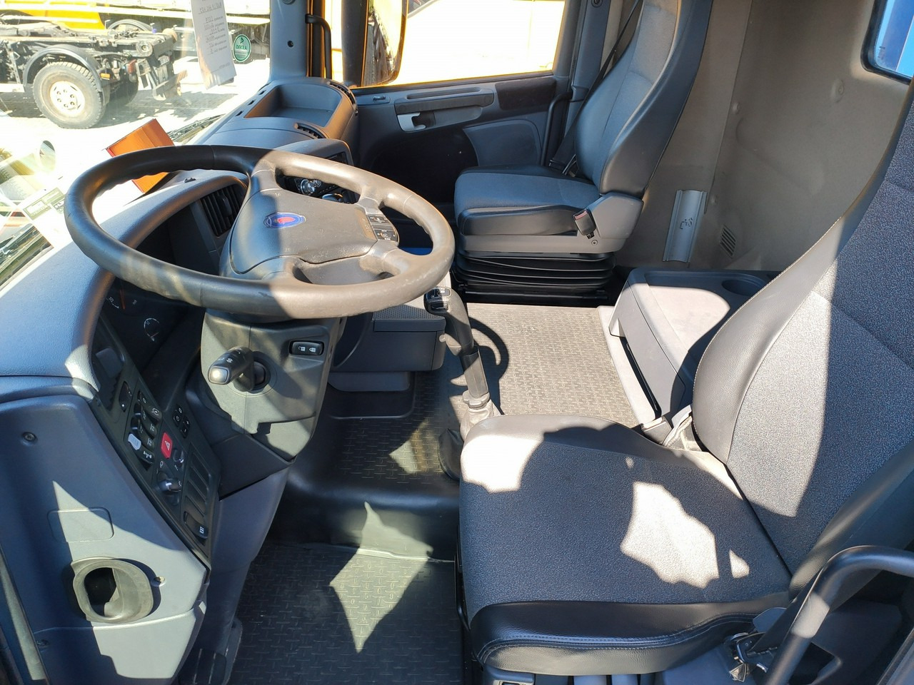 Лизинг на Scania R 400 LB 6x2 HDS Budowlanka Widły Oś Skrętna Super Stan Scania R 400 LB 6x2 HDS Budowlanka Widły Oś Skrętna Super Stan: снимка 24 Лизинг на Scania R 400 LB 6x2 HDS Budowlanka Widły Oś Skrętna Super Stan Scania R 400 LB 6x2 HDS Budowlanka Widły Oś Skrętna Super Stan: снимка 24