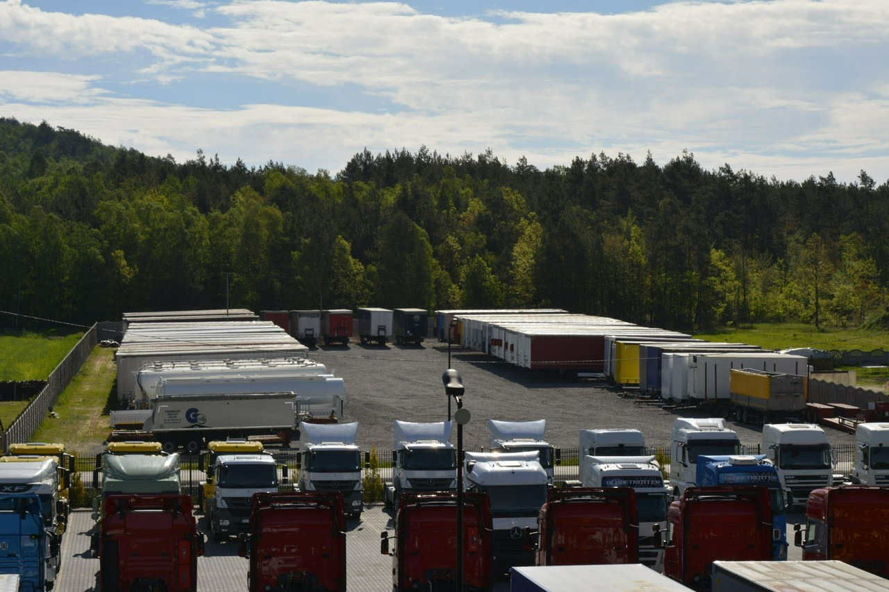 Лизинг на Scania R 400 LB 6x2 HDS Budowlanka Widły Oś Skrętna Super Stan Scania R 400 LB 6x2 HDS Budowlanka Widły Oś Skrętna Super Stan: снимка 32 Лизинг на Scania R 400 LB 6x2 HDS Budowlanka Widły Oś Skrętna Super Stan Scania R 400 LB 6x2 HDS Budowlanka Widły Oś Skrętna Super Stan: снимка 32