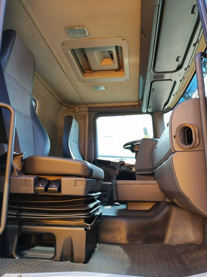 Лизинг на Scania R 400 LB 6x2 HDS Budowlanka Widły Oś Skrętna Super Stan Scania R 400 LB 6x2 HDS Budowlanka Widły Oś Skrętna Super Stan: снимка 28 Лизинг на Scania R 400 LB 6x2 HDS Budowlanka Widły Oś Skrętna Super Stan Scania R 400 LB 6x2 HDS Budowlanka Widły Oś Skrętna Super Stan: снимка 28