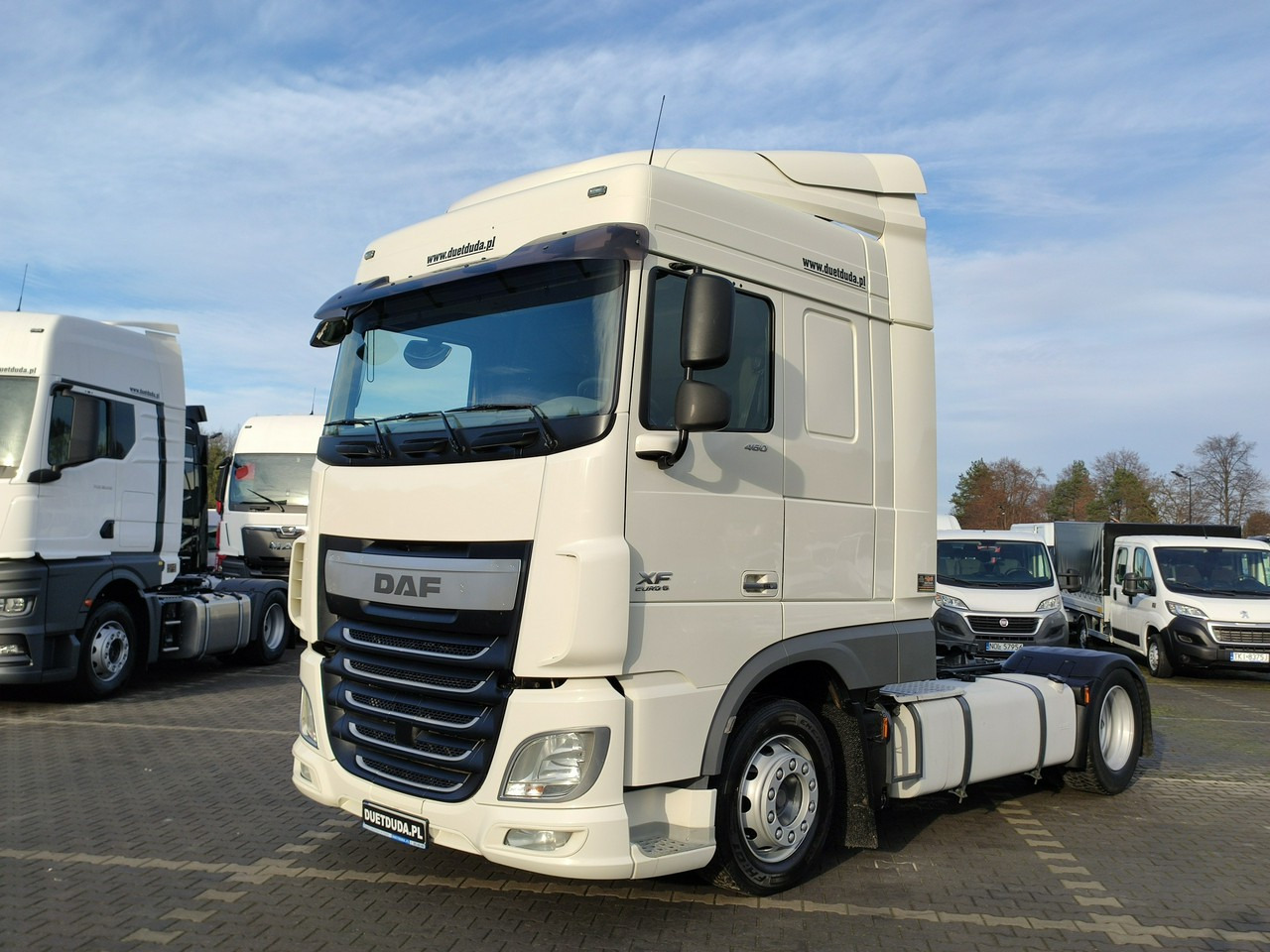 DAF XF 106.460 Euro 6 LowDeck Mega - Влекач: снимка 2 DAF XF 106.460 Euro 6 LowDeck Mega - Влекач: снимка 2