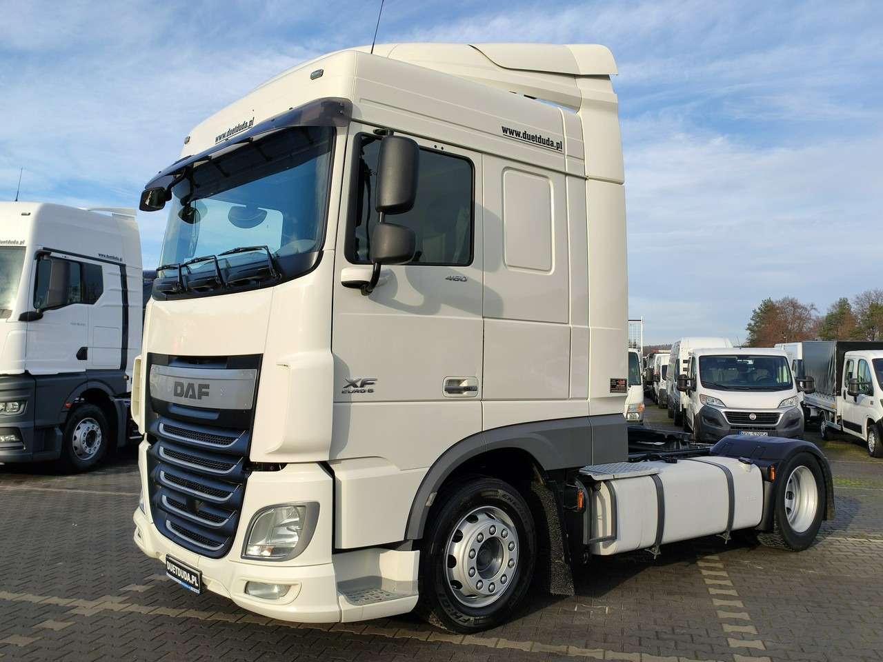 DAF XF 106.460 Euro 6 LowDeck Mega - Влекач: снимка 1 DAF XF 106.460 Euro 6 LowDeck Mega - Влекач: снимка 1