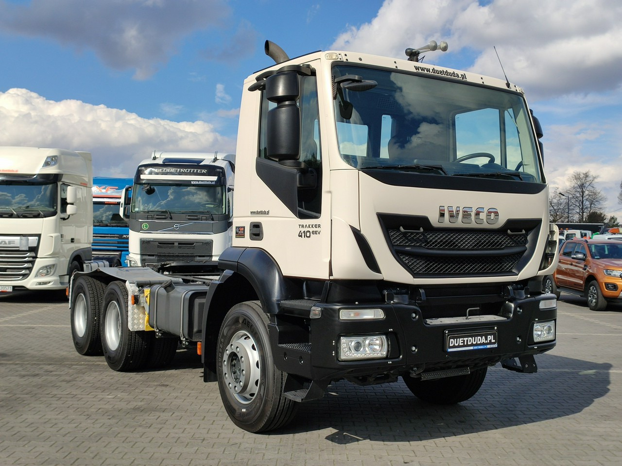 Iveco Trakerr 26.410 6x4 Manual Mały Przebieg tylko-46000km - Влекач: снимка 4 Iveco Trakerr 26.410 6x4 Manual Mały Przebieg tylko-46000km - Влекач: снимка 4