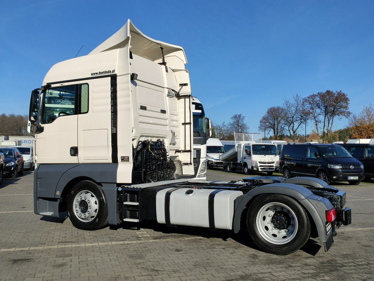 MAN TGX 18.440 Low Deck XLX EURO 6 Retarder SUPER STAN!!! - Влекач: снимка 4 MAN TGX 18.440 Low Deck XLX EURO 6 Retarder SUPER STAN!!! - Влекач: снимка 4
