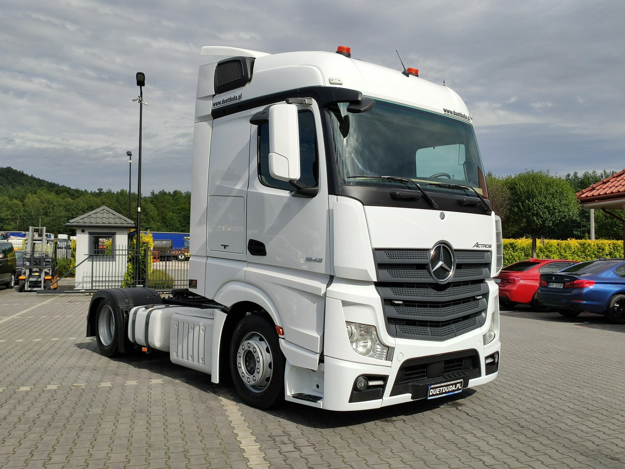 Mercedes ACTROS 1845 Euro 6 Low Deck Mega !!! - Влекач: снимка 3 Mercedes ACTROS 1845 Euro 6 Low Deck Mega !!! - Влекач: снимка 3
