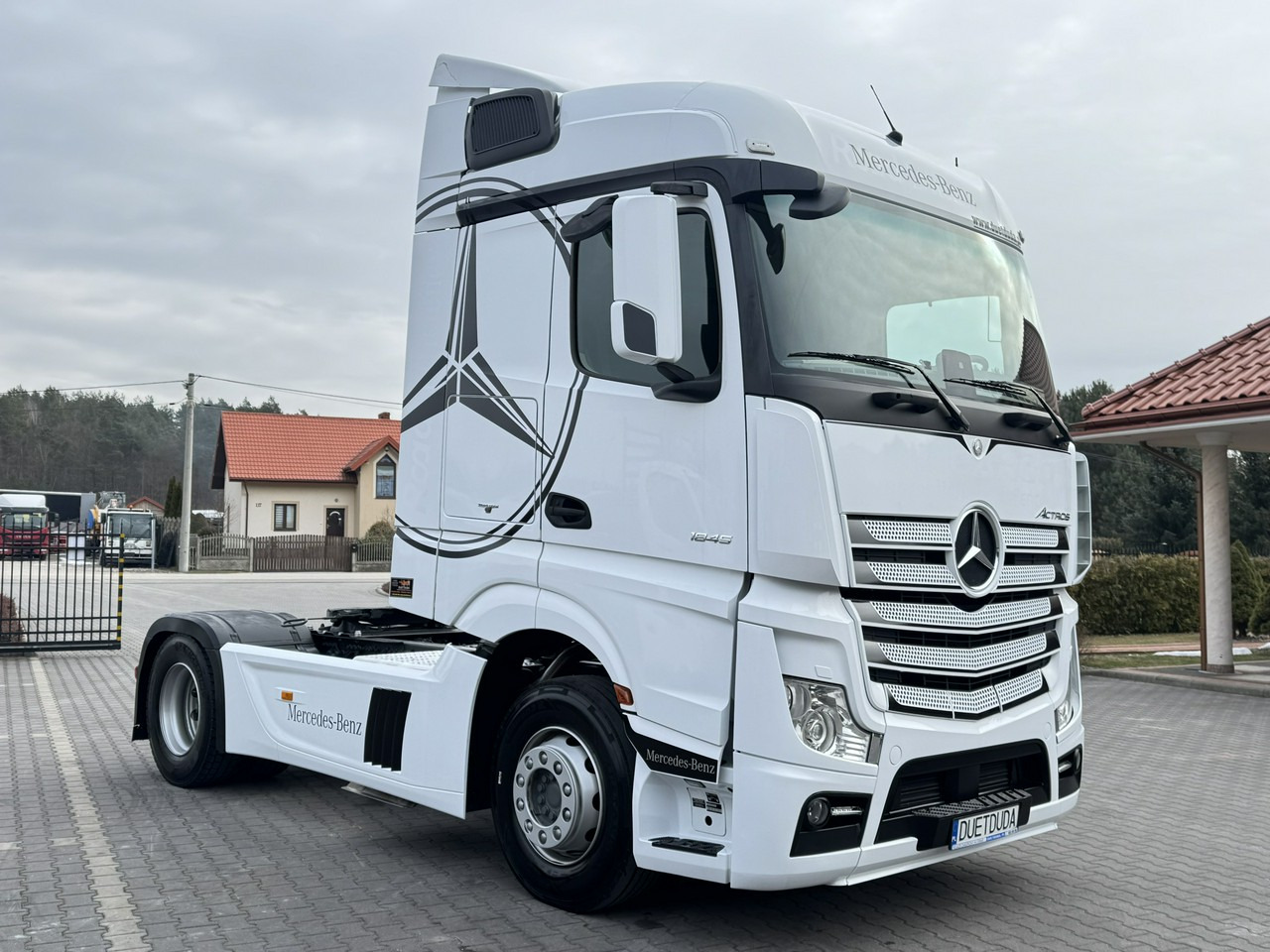 Mercedes ACTROS 1845 Euro 6 Stream Space Standard !!! - Влекач: снимка 2 Mercedes ACTROS 1845 Euro 6 Stream Space Standard !!! - Влекач: снимка 2