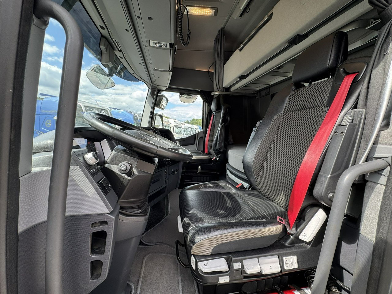 Влекач Renault Gama T 520 HIGH CAB Silnik 13litrów Euro 6 Low deck: снимка 22