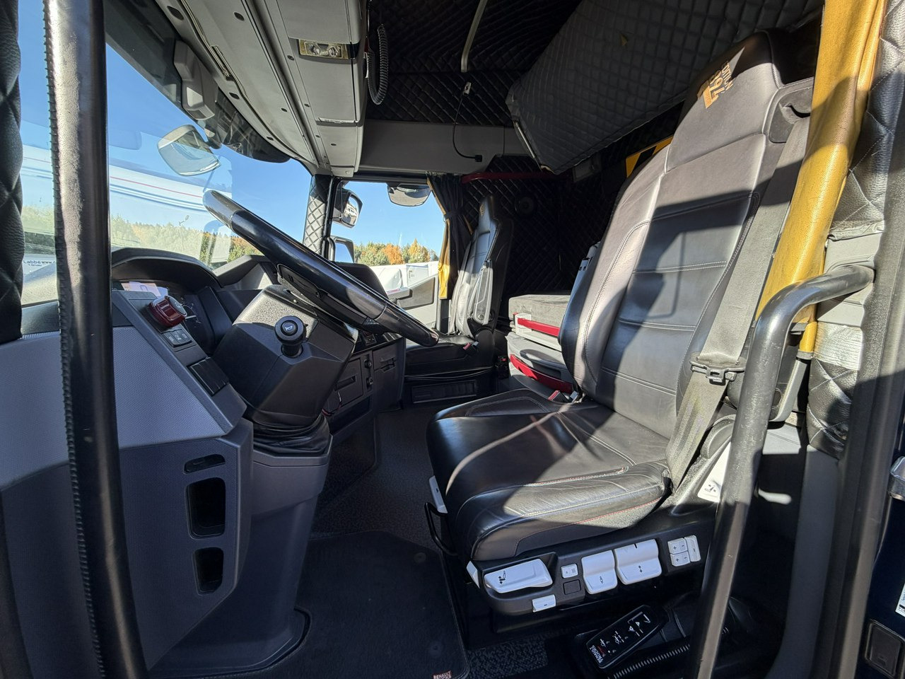 Влекач Renault Gama T 520 Standard Silnik 13litrów Euro 6: снимка 22 Влекач Renault Gama T 520 Standard Silnik 13litrów Euro 6: снимка 22