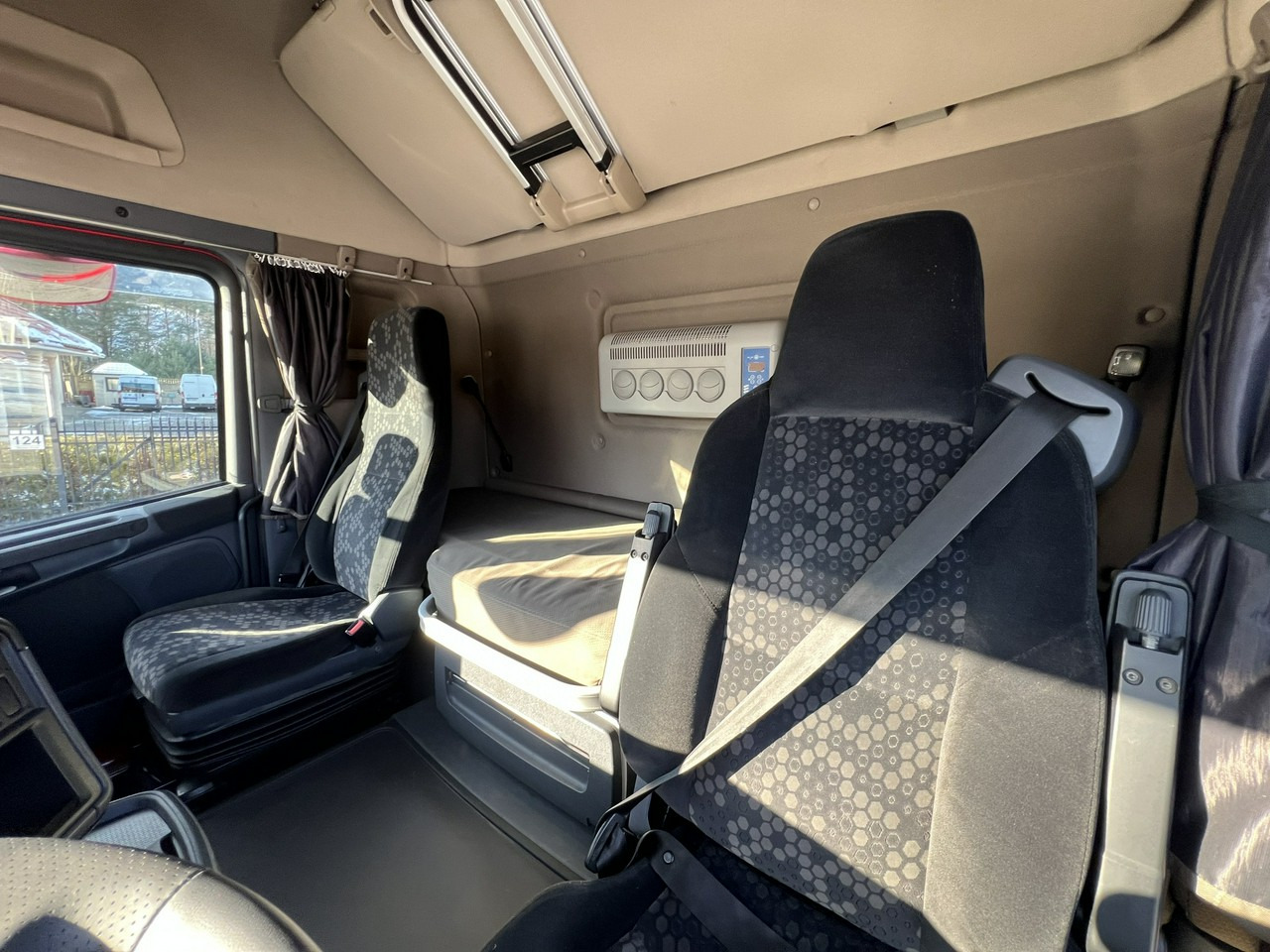 Влекач Scania R 450 Topline E6 4x2 Retarder Klima Postojowa !!!: снимка 30