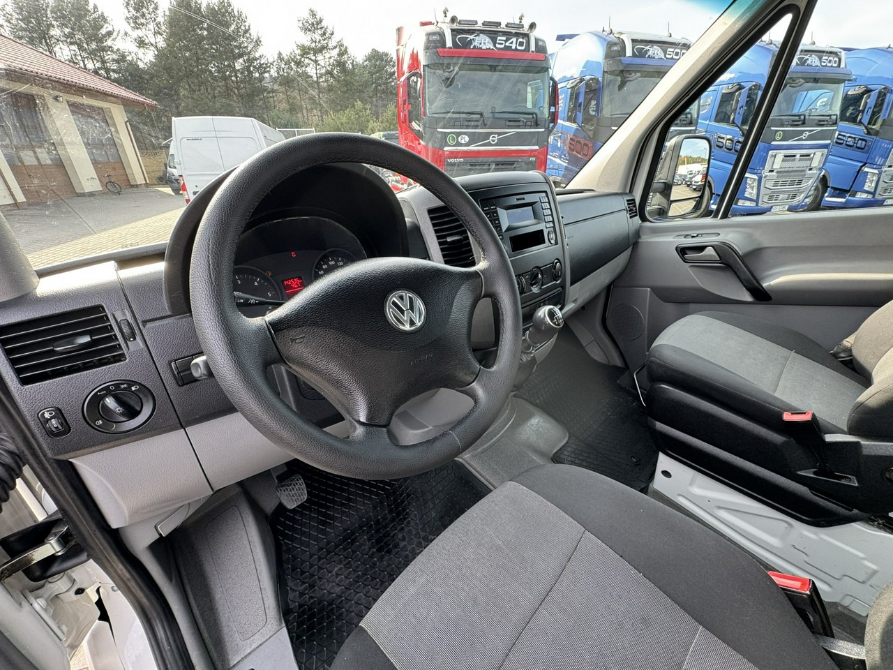 Лизинг на Volkswagen Crafter Volkswagen Crafter: снимка 24 Лизинг на Volkswagen Crafter Volkswagen Crafter: снимка 24