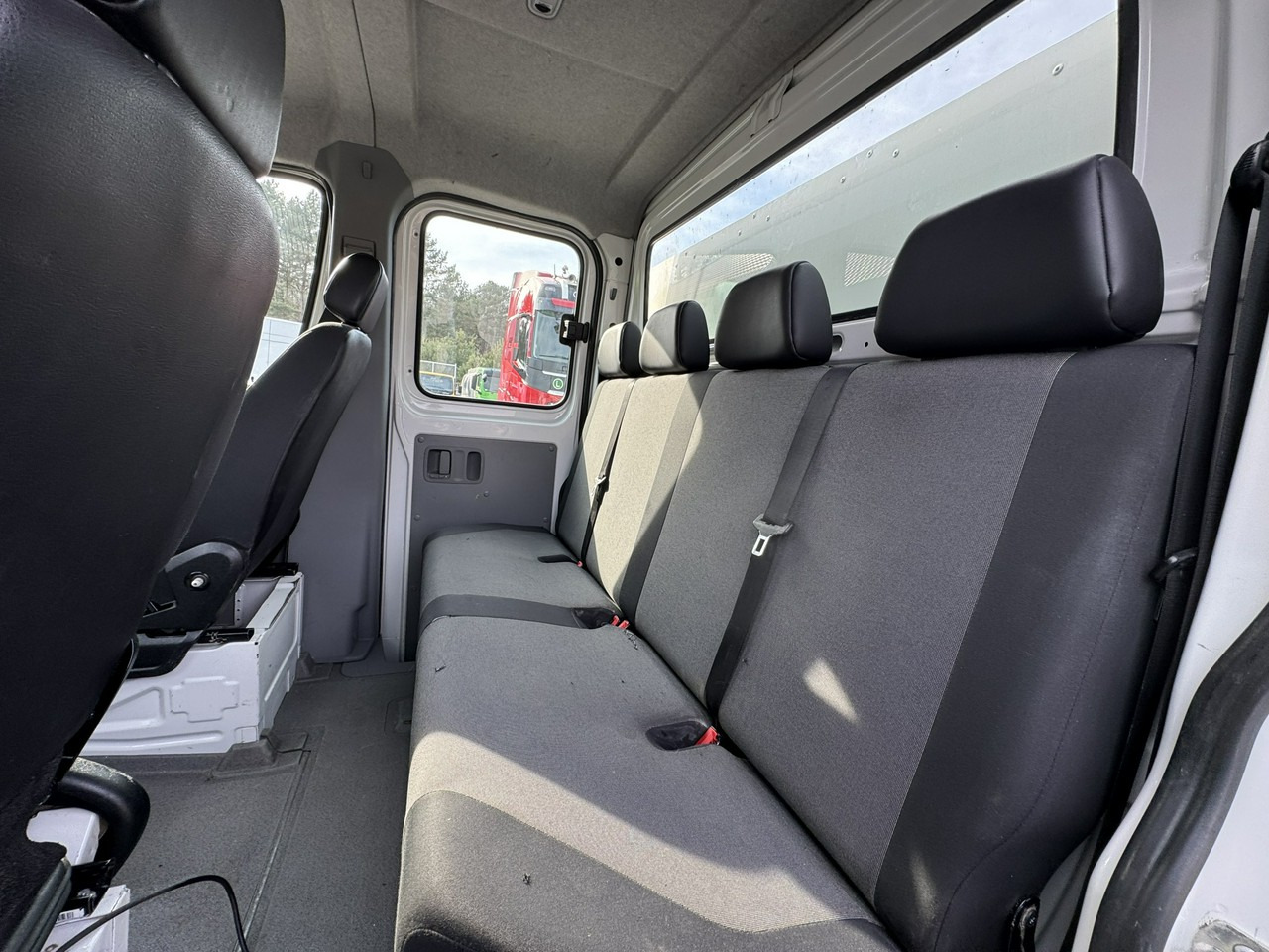 Лизинг на Volkswagen Crafter Volkswagen Crafter: снимка 30 Лизинг на Volkswagen Crafter Volkswagen Crafter: снимка 30