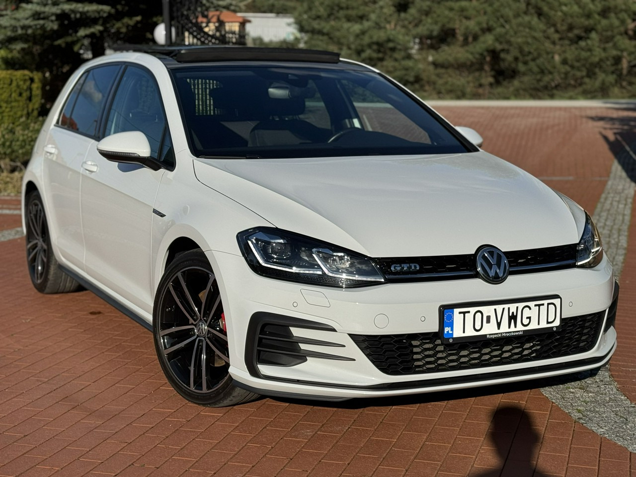 Volkswagen Golf - Хечбек: снимка 3 Volkswagen Golf - Хечбек: снимка 3