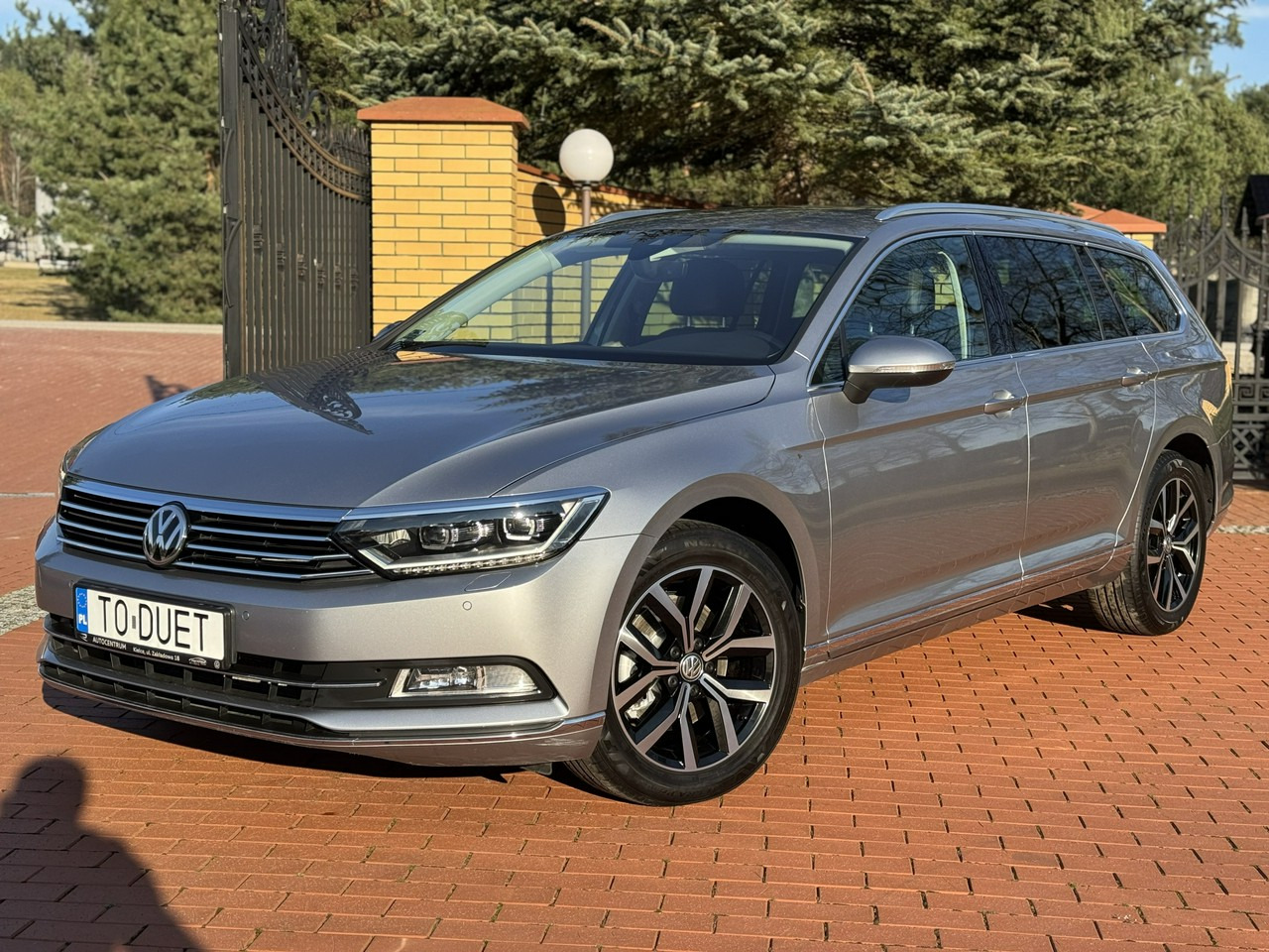 Volkswagen Passat - Лек автомобил: снимка 4 Volkswagen Passat - Лек автомобил: снимка 4